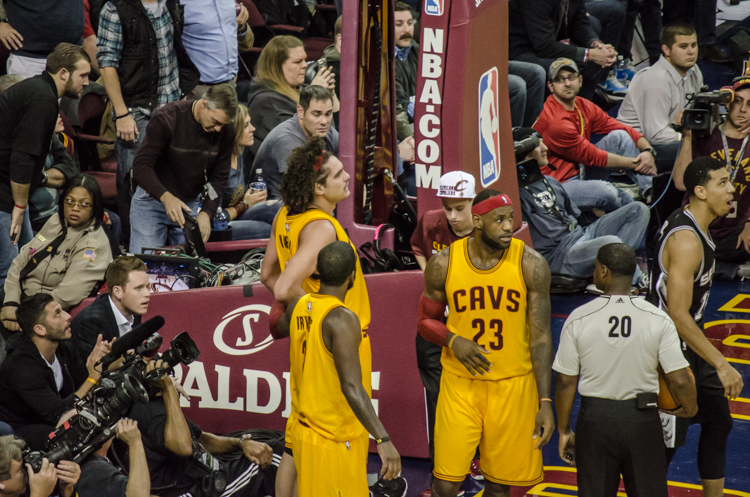 cavs_spurs_0011_2014.jpg